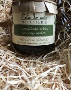 Confiture de noix vertes